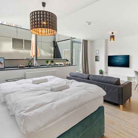 Lam Yacht Club - Terrace 10M2 Apartment Bratislava Exterior foto